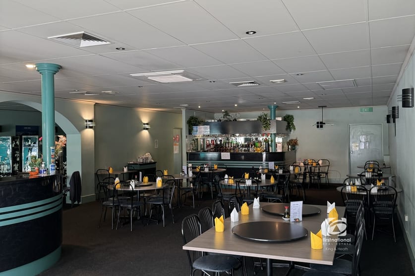 Click to view all images 73-75 Main Street Bairnsdale VIC 3875 - Image 3