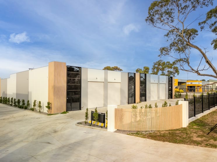 Click to view all images 8/260 Marine Parade Hastings VIC 3915 - Image 1