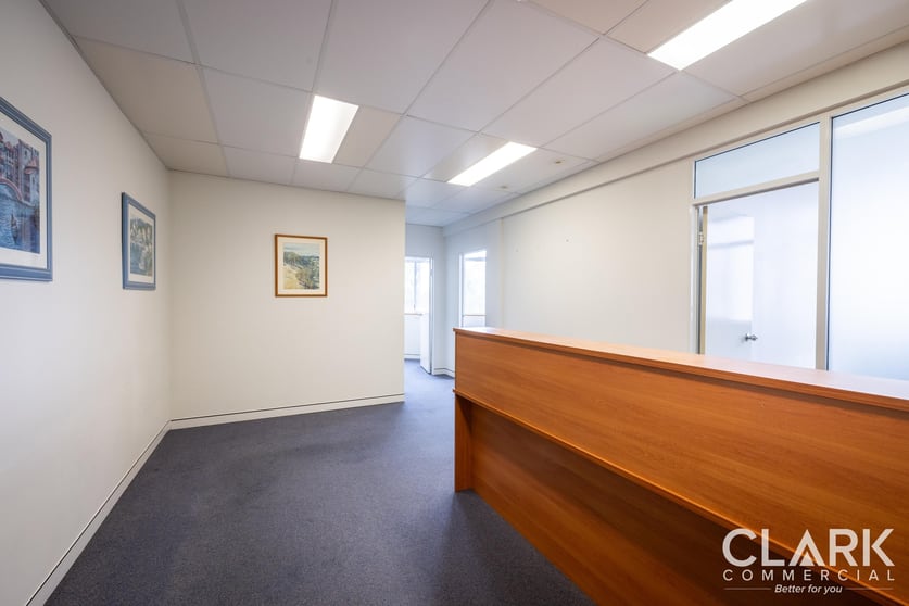 Click to view all images 13/3 Alison Street Surfers Paradise QLD 4217 - Image 3