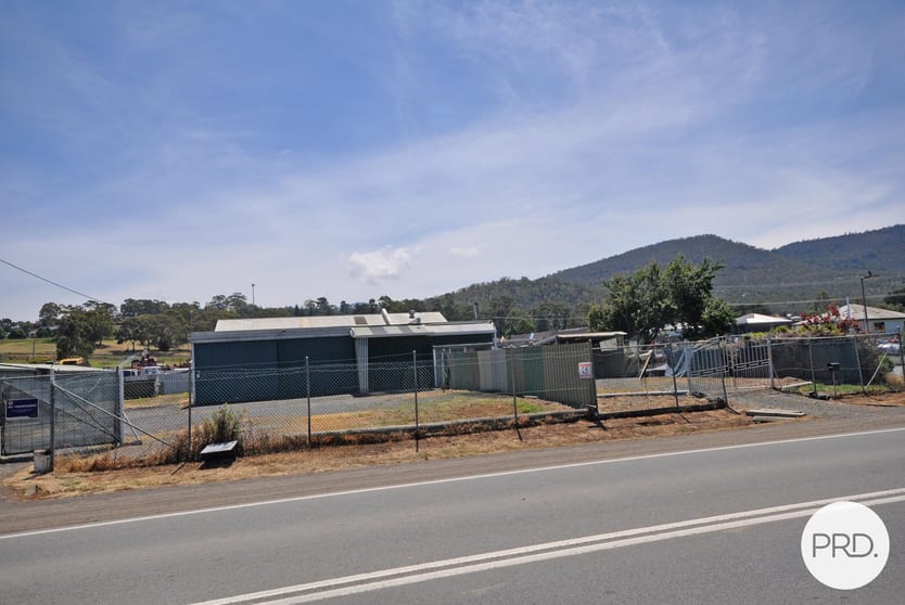 Click to view all images 35 Hamilton Road New Norfolk TAS 7140 - Image 3