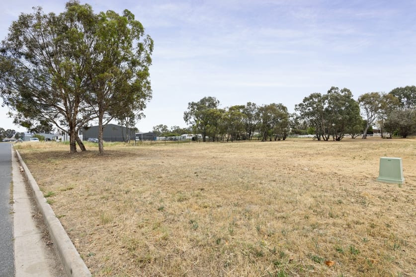 Click to view all images 65 Merkel Street Thurgoona NSW 2640 - Image 3