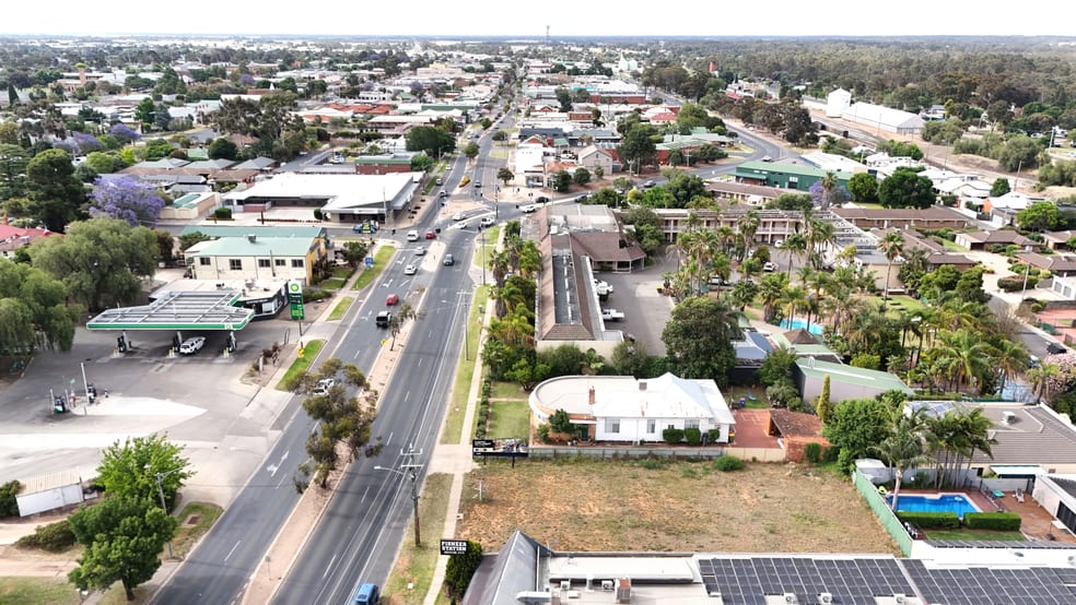 Click to view all images 419 Campbell Street Swan Hill VIC 3585 - Image 3