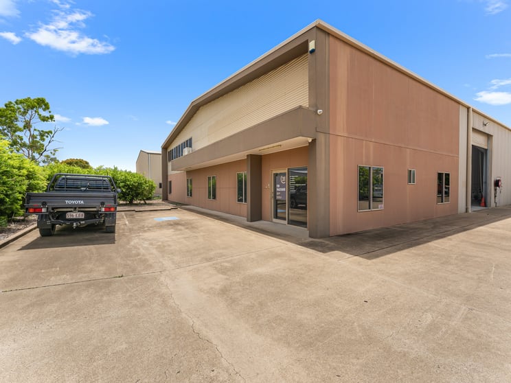 1/21 Southern Cross Circuit Urangan QLD 4655 - Image 1