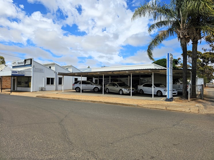 Click to view all images 4 McMahon Street Lake Grace WA 6353 - Image 1