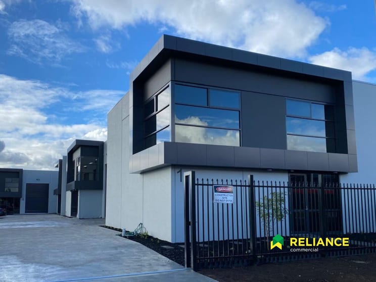 Click to view all images 1/11 Dazln Drive Melton VIC 3337 - Image 2