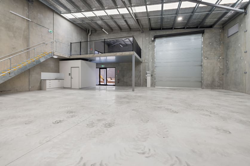 Click to view all images 4/90 Jardine Drive Redland Bay QLD 4165 - Image 3