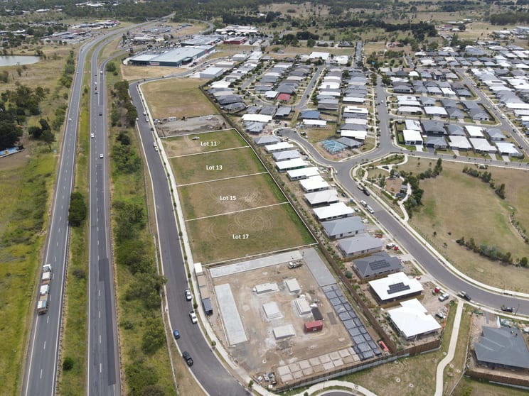 Click to view all images 39 - 59 Endeavour Way Plainland QLD 4341 - Image 2