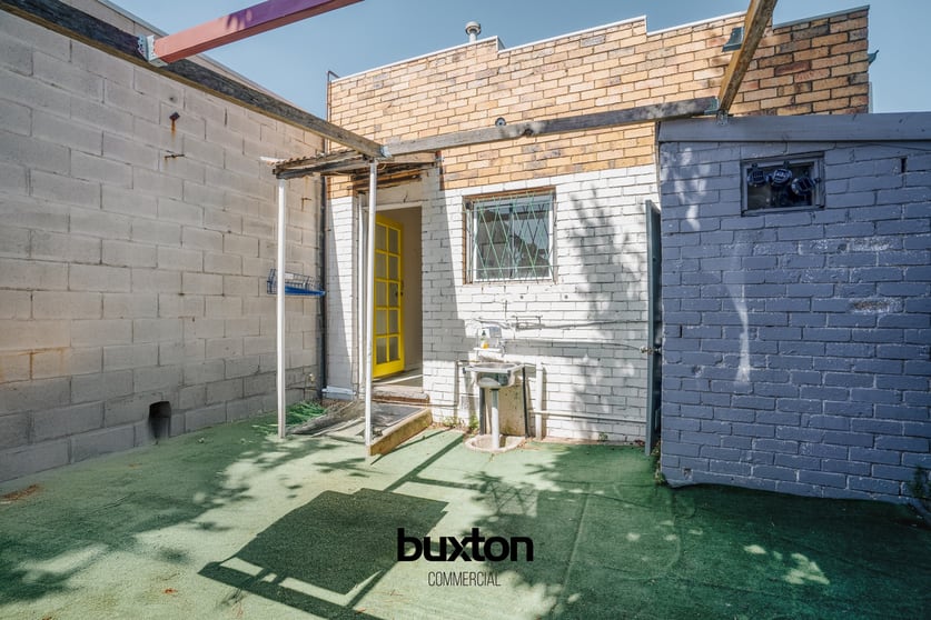 Click to view all images 9 Cleveland Road Ashwood VIC 3147 - Image 3