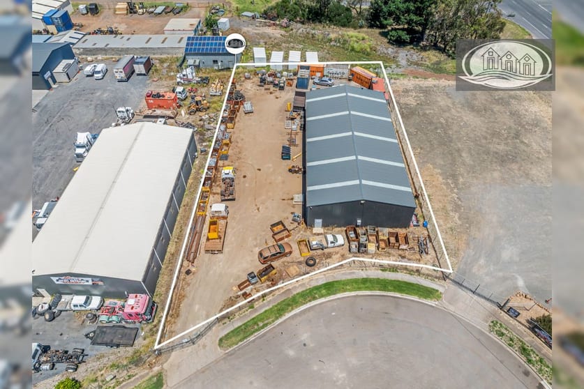 Click to view all images 3 Hill Court Portland VIC 3305 - Image 3