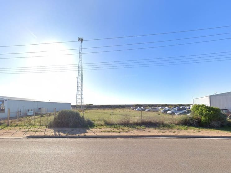 Click to view all images 7 Schwarz Street Ceduna SA 5690 - Image 3