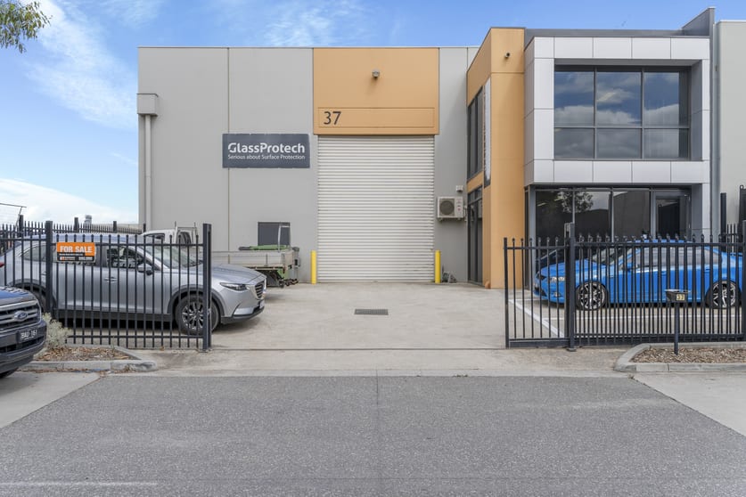 Click to view all images 37 Prime Street Thomastown VIC 3074 - Image 1