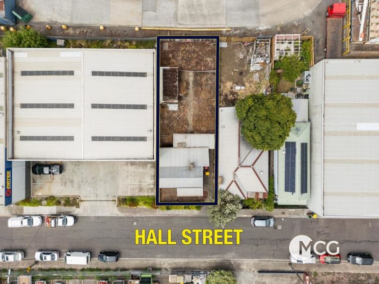 Click to view all images 11 Hall Street/11 Hall Street Yarraville VIC 3013 - Image 2