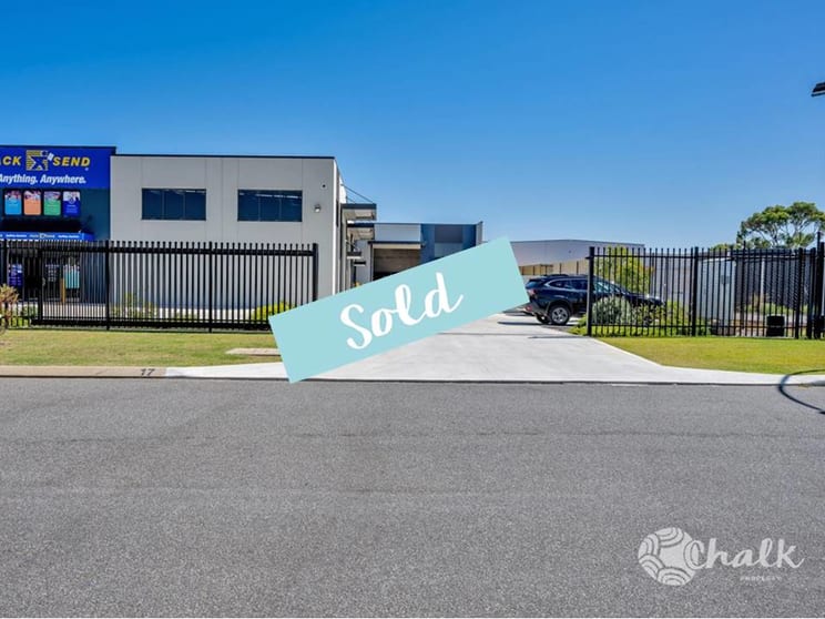 4/17 Whittle Road Rockingham WA 6168 - Image 1