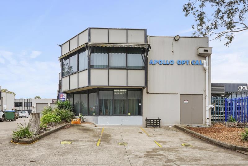 Click to view all images Unit 4/29 Helles Avenue Moorebank NSW 2170 - Image 1