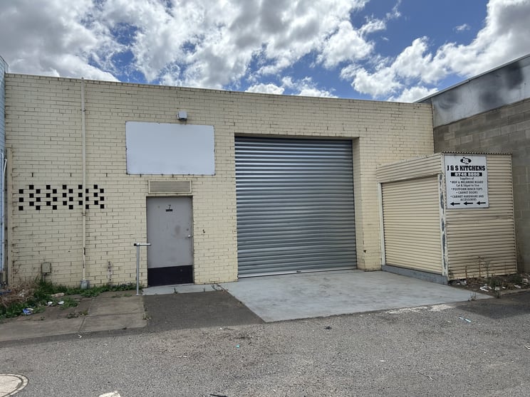 7/146-148 High Street Melton VIC 3337 - Image 1