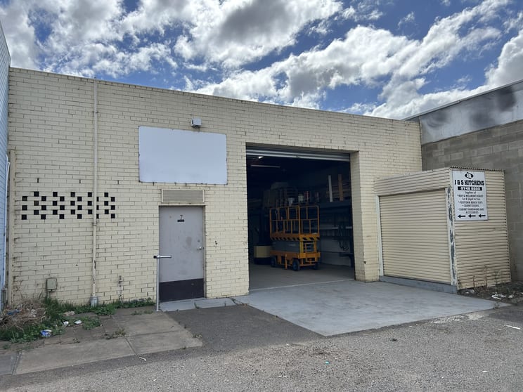 7/146-148 High Street Melton VIC 3337 - Image 2