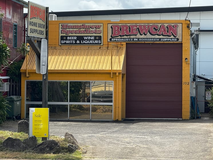 Click to view all images 102 Spence Street Parramatta Park QLD 4870 - Image 1