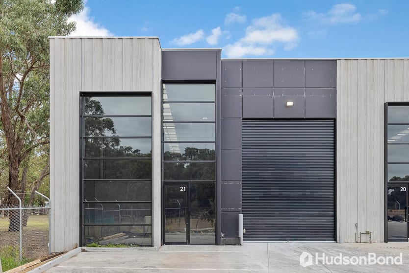 21 Kiel Close Kilsyth VIC 3137 - Image 1