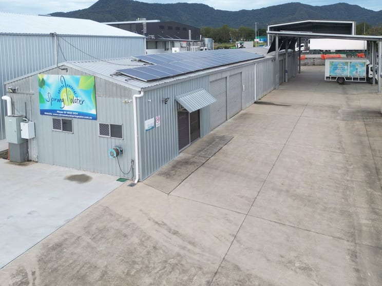 Click to view all images 52-54 Links Drive Woree QLD 4868 - Image 3