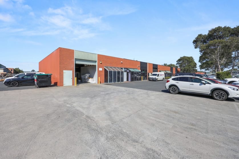 Click to view all images 8/2-4 Sibthorpe Street Mordialloc VIC 3195 - Image 2