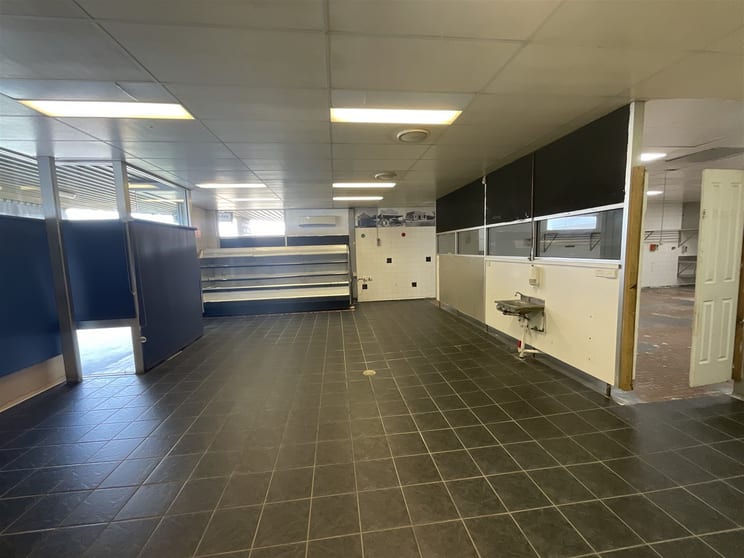 Click to view all images 1/42 Fitzroy Street Nanango QLD 4615 - Image 2