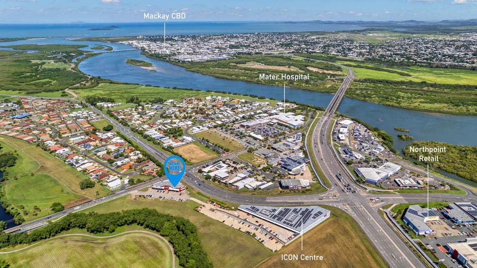 Click to view all images 2/118 Sams Road Mount Pleasant QLD 4740 - Image 1