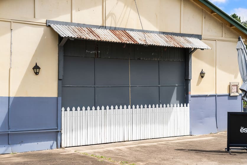 Click to view all images 17 Railway Street Helidon QLD 4344 - Image 3
