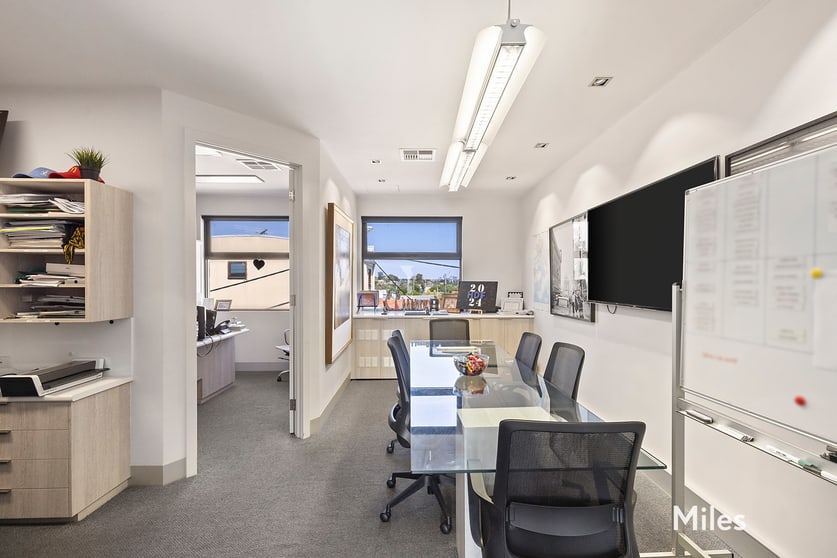 Click to view all images Rear/106 Lower Plenty Road Rosanna VIC 3084 - Image 2