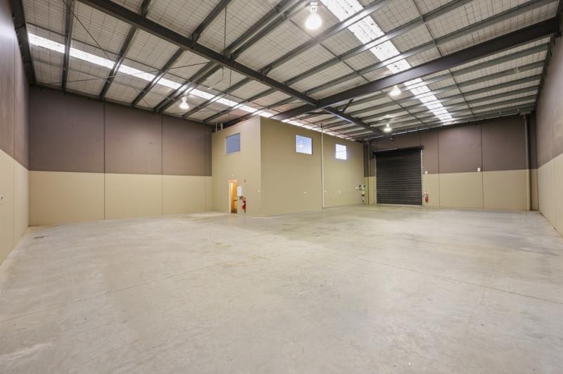 Click to view all images 121 Wedgewood Road Hallam VIC 3803 - Image 3