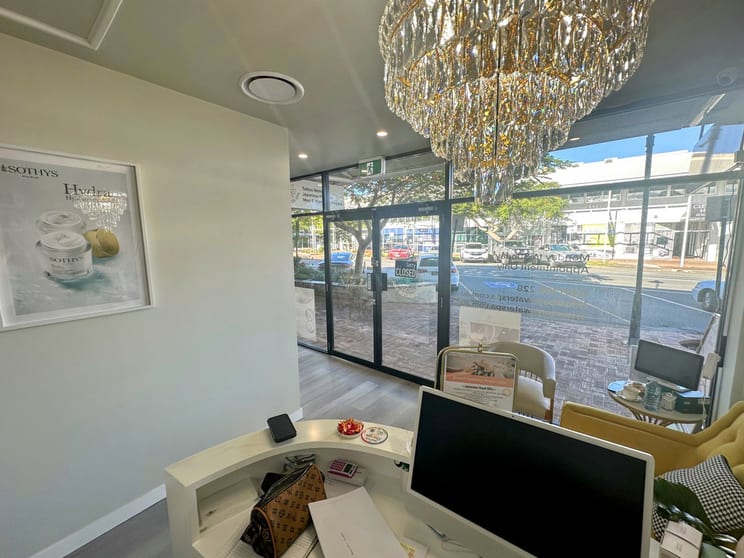 Click to view all images 10/123 Bloomfield Street Cleveland QLD 4163 - Image 2