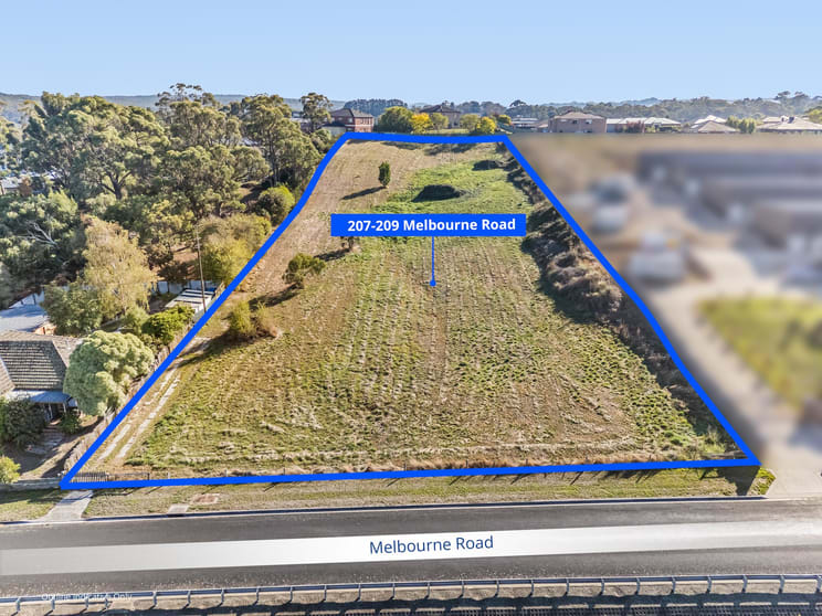 207-209 Melbourne Road Brown Hill VIC 3350 - Image 2