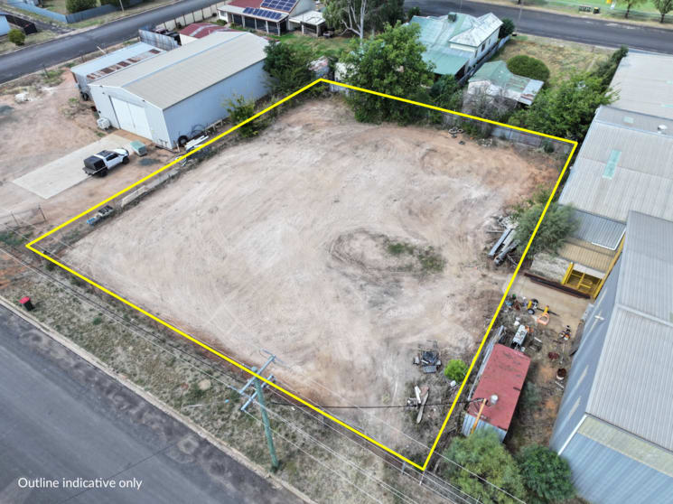 Click to view all images 51-53 Alluvial Street Parkes NSW 2870 - Image 1