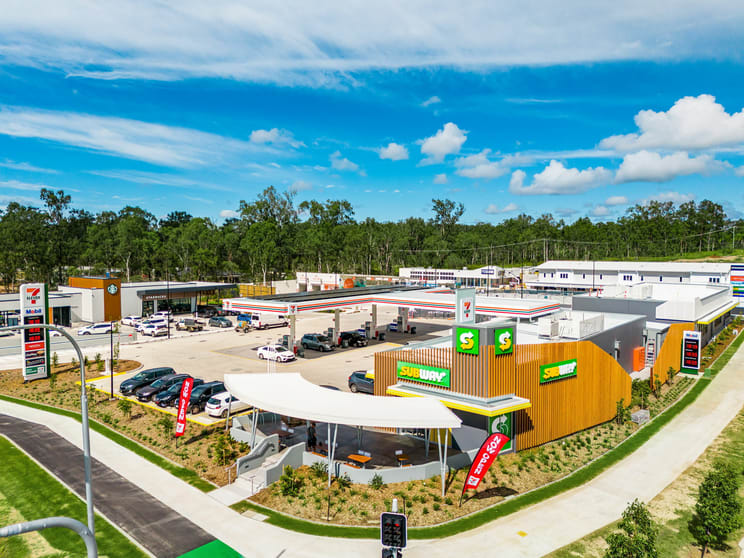 7-Eleven & Subway, 2 Binnies Road Ripley QLD 4306 - Image 3