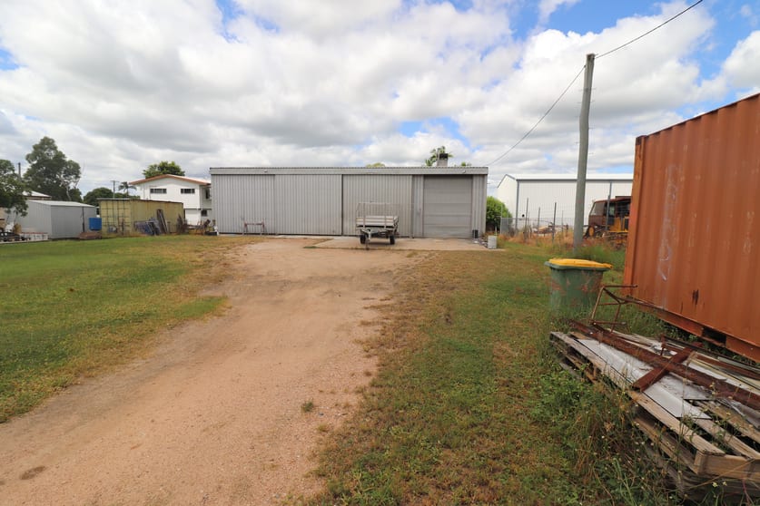 Click to view all images 9 Fifteenth Street Home Hill QLD 4806 - Image 2
