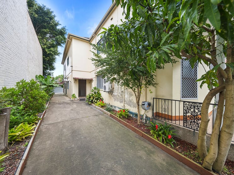 Click to view all images 41 Temple Street Stanmore NSW 2048 - Image 3