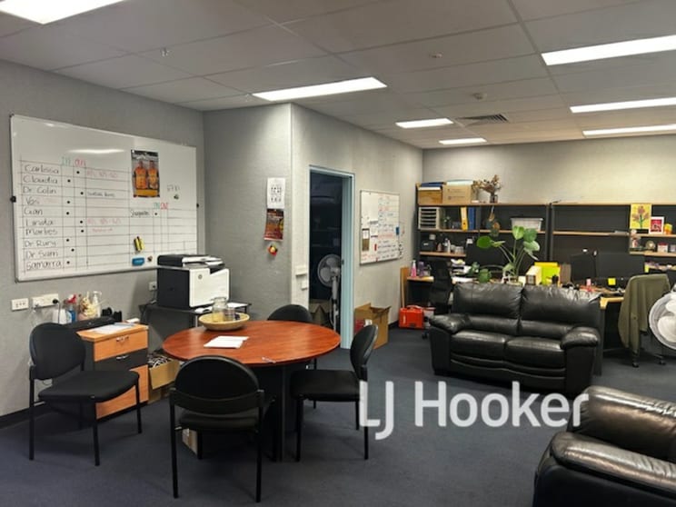 Click to view all images 14 Leichhardt Terrace Alice Springs NT 0870 - Image 2