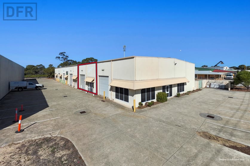 Click to view all images 2/235 Barrington Street Bibra Lake WA 6163 - Image 1