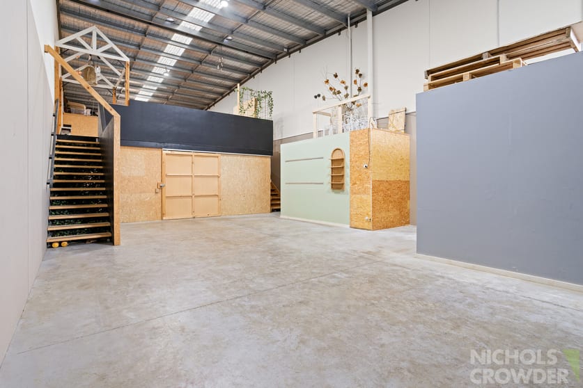 Click to view all images 10 Satu Way Mornington VIC 3931 - Image 2