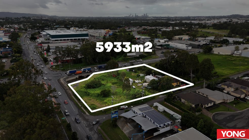 Click to view all images 16 ALBAN ST Oxley QLD 4075 - Image 3