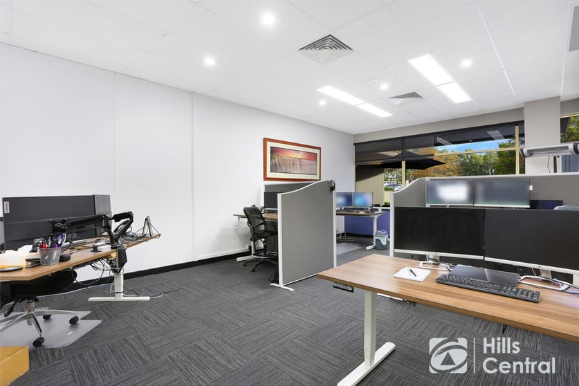 Click to view all images 4B/1 Maitland Place Norwest NSW 2153 - Image 3