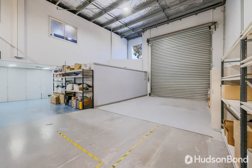 Click to view all images 4/21-25 Redland Drive Mitcham VIC 3132 - Image 3
