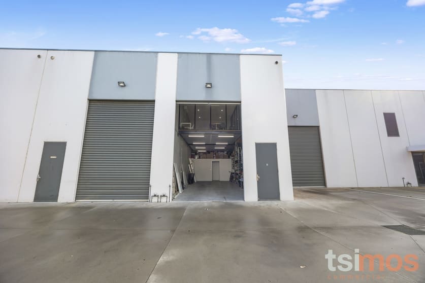 Click to view all images 2/34-36 Graham Daff Boulevard Braeside VIC 3195 - Image 1