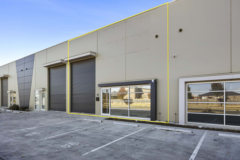 Click to view all images 10/18 Gregory Street West Lake Gardens VIC 3355 - Image 1