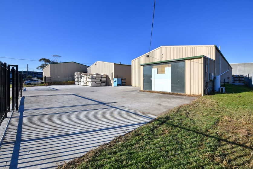 Click to view all images 22 Pascal Road Seaford VIC 3198 - Image 2
