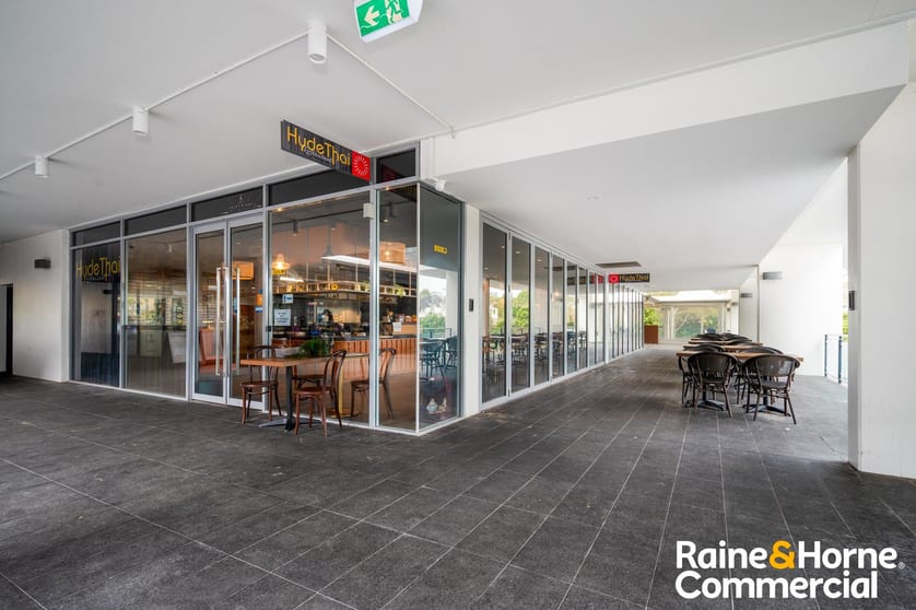 R2/4 Hyde Parade Campbelltown NSW 2560 - Image 1