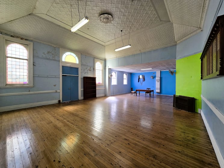 Click to view all images 52 Adelaide Street Blayney NSW 2799 - Image 2