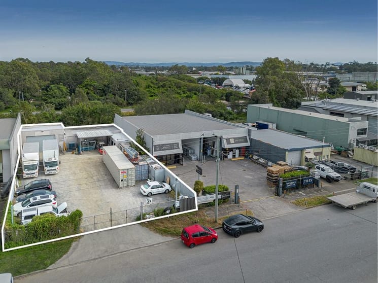 Click to view all images 29 & 33 Annie Street Coopers Plains QLD 4108 - Image 3