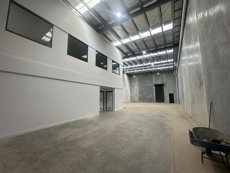 33 & 33A Nathan Drive Campbellfield VIC 3061 - Image 3