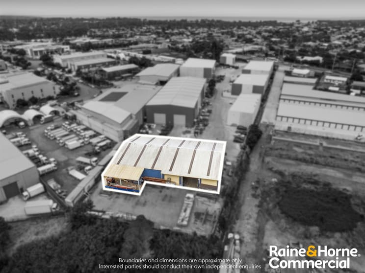 Click to view all images 1/94 Lipscombe Road Deception Bay QLD 4508 - Image 2