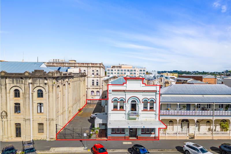 Click to view all images Prime Riverfront Building/250 Quay Street Rockhampton City QLD 4700 - Image 1